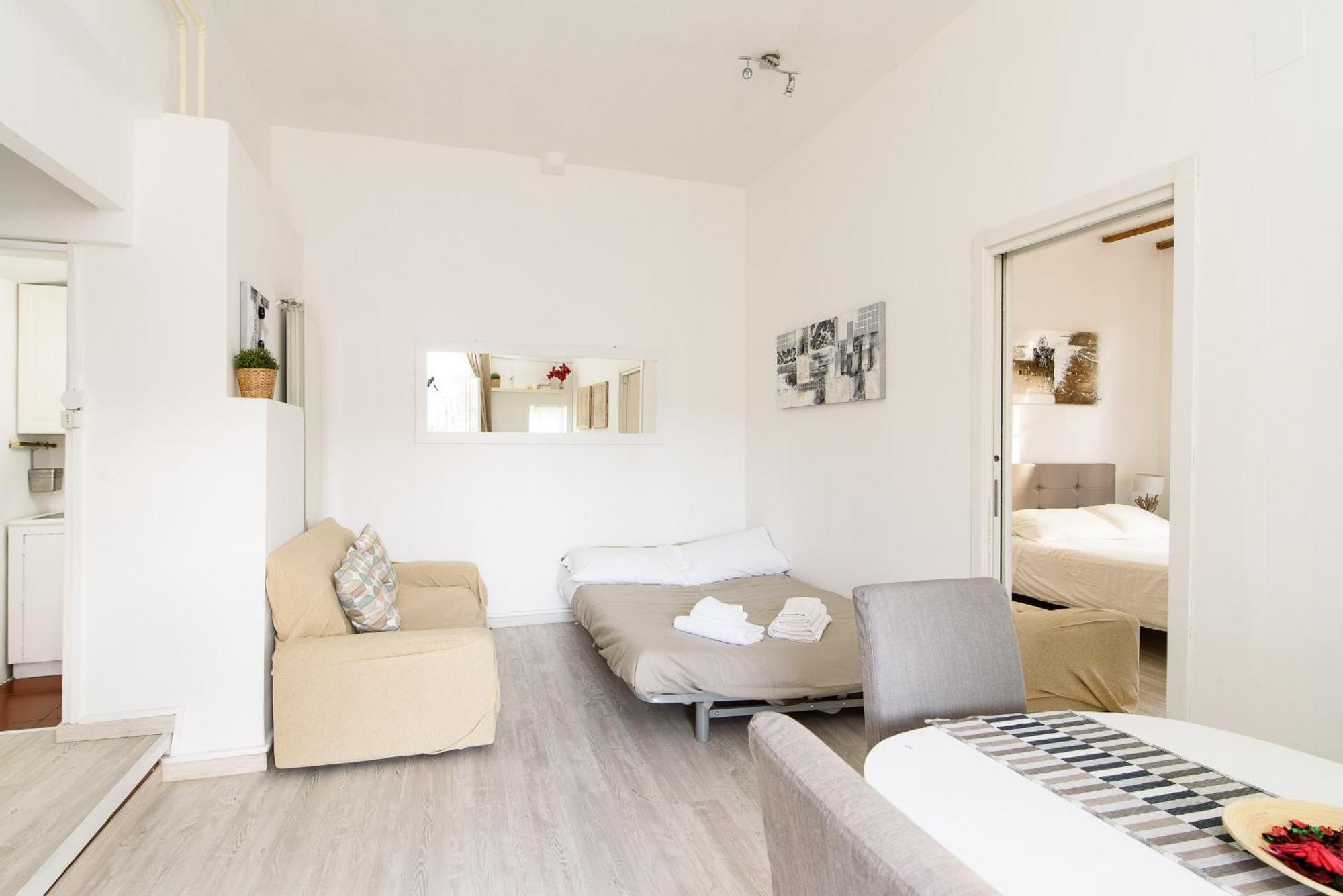 White Terrace Navona Apartment